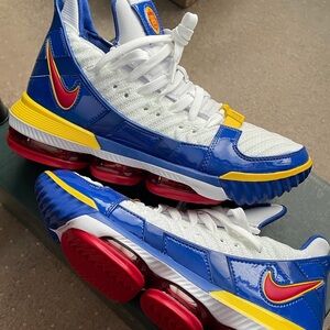 Nike Lebron 16 Superbron